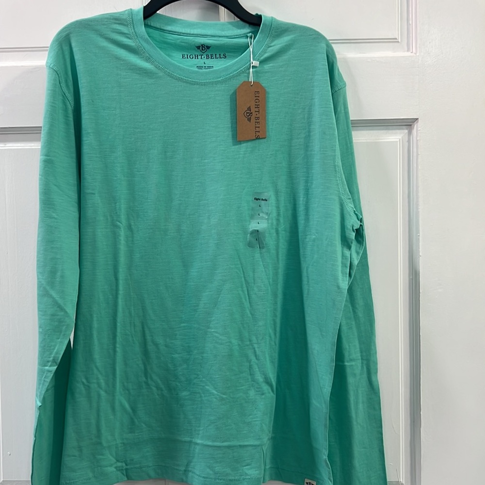 NWT eight bells size large T-shirt